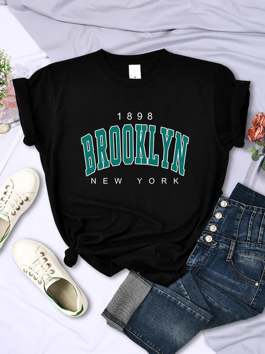 1898 Brooklyn New York Print Women Short Sleeve Vintage Fashion Casual T-Shirts.