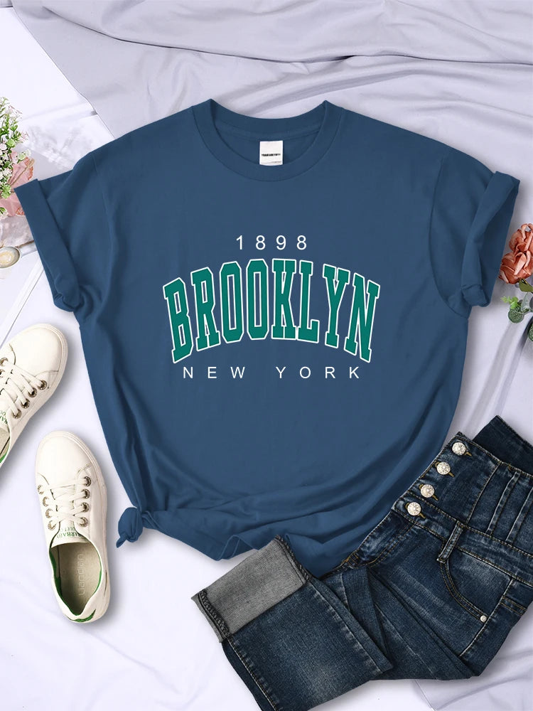 1898 Brooklyn New York Print Women Short Sleeve Vintage Fashion Casual T-Shirts.