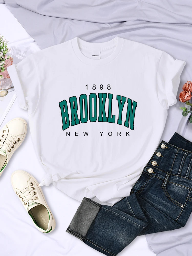 1898 Brooklyn New York Print Women Short Sleeve Vintage Fashion Casual T-Shirts.