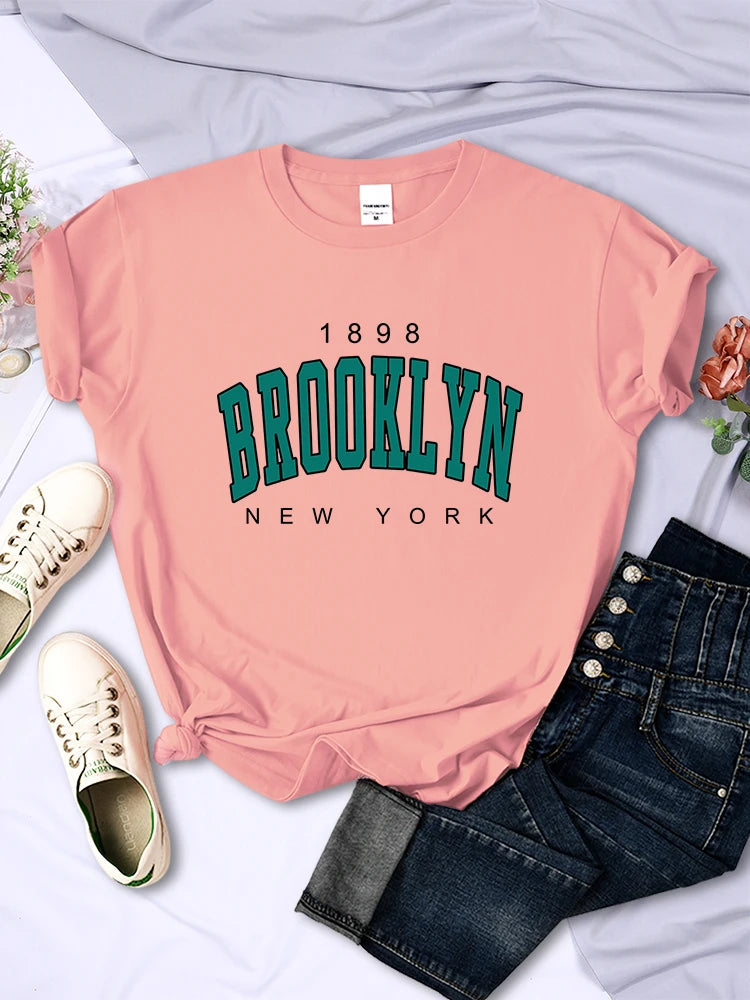 1898 Brooklyn New York Print Women Short Sleeve Vintage Fashion Casual T-Shirts.